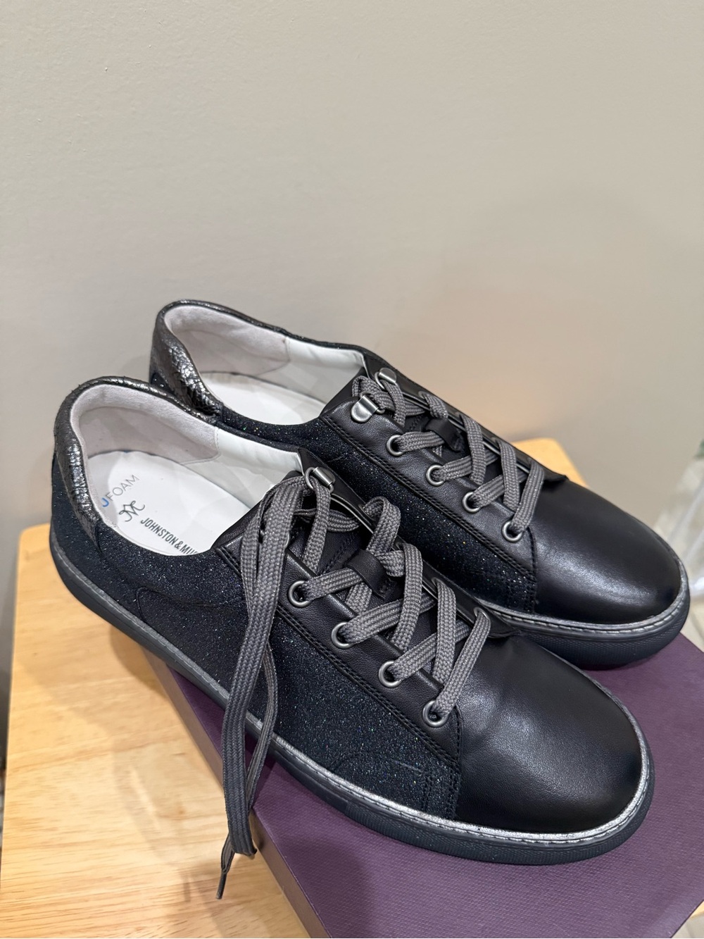 Johnson & Murphy Comfort Lace-Up Women's Sneakers in Black